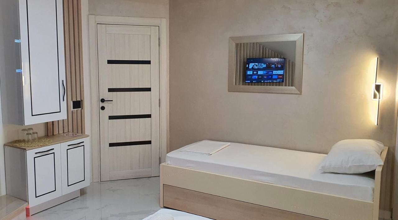 Hotel Pansion Eden à Ni Extérieur photo