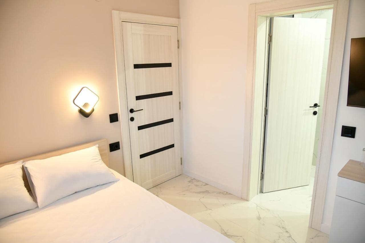 Hotel Pansion Eden à Ni Extérieur photo